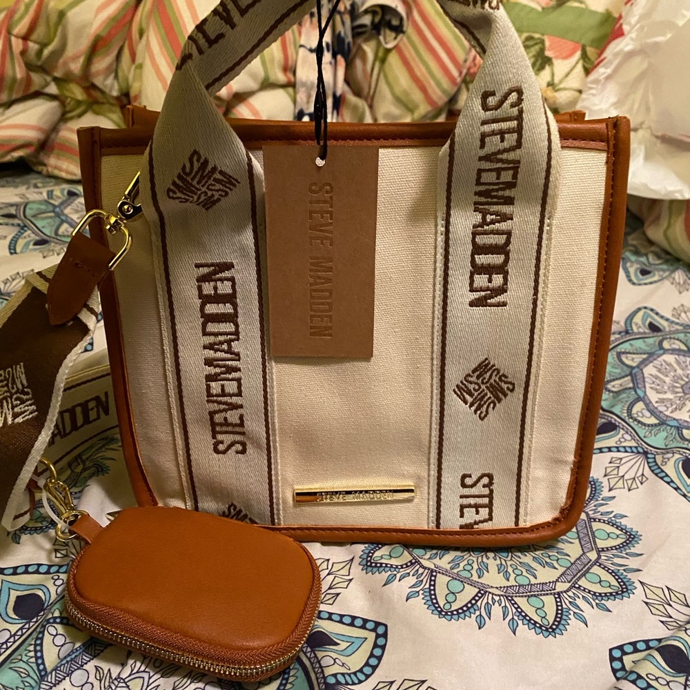 Steve Madden viral tote handbag
